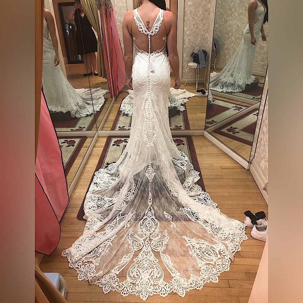 Martina Liana wedding dress - Never worn, brand new
